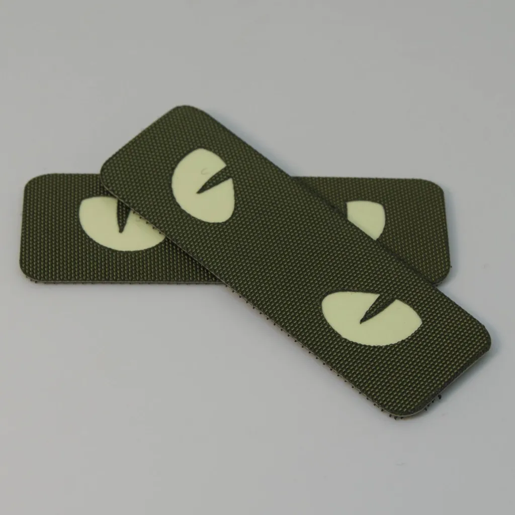 OJOS VERDE PAREJA.webp